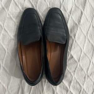 Loafers/Flats